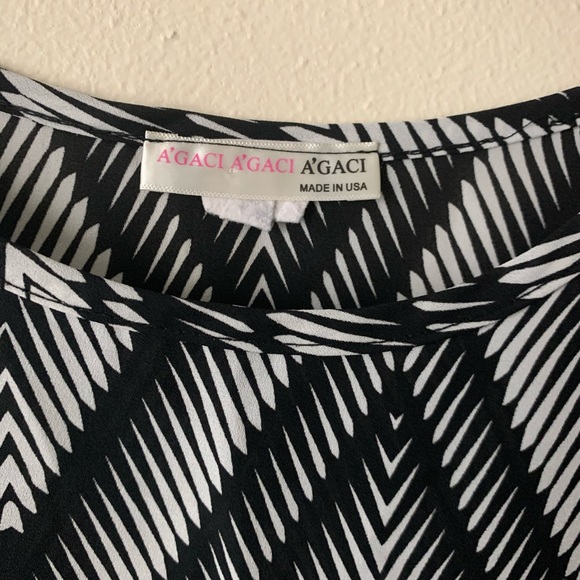 Agaci black and white sheer top short sleeve 🧡 - Picture 2 of 3